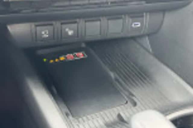 Toyota C hr (2024) thumbnail 56