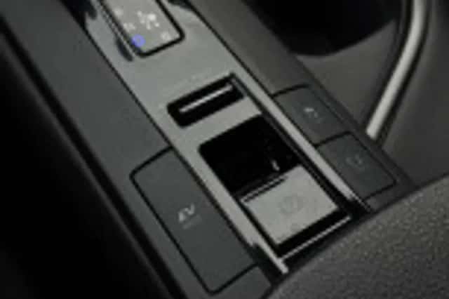 Toyota C hr (2024) thumbnail 58