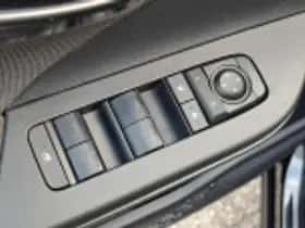 Toyota C hr (2024) thumbnail 44