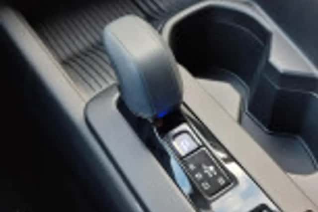 Toyota C hr (2024) thumbnail 55