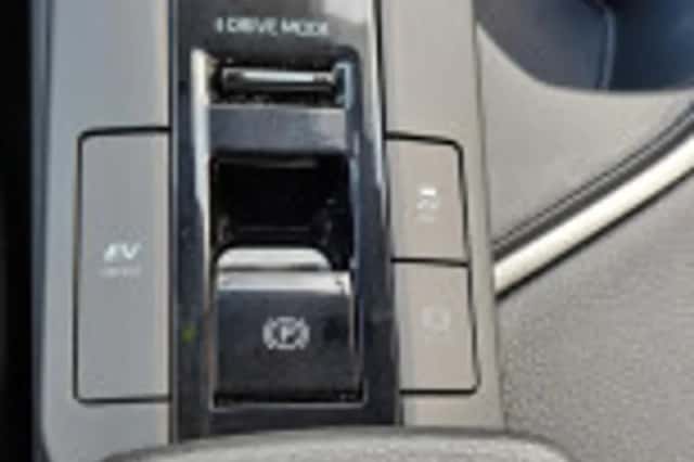 Toyota C hr (2024) thumbnail 56