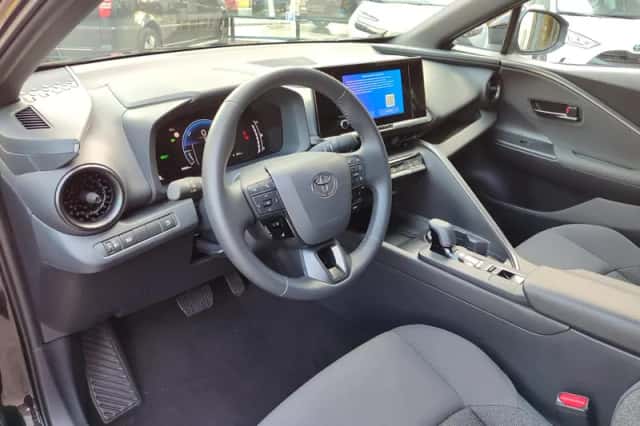 Toyota C hr (2024) thumbnail 10