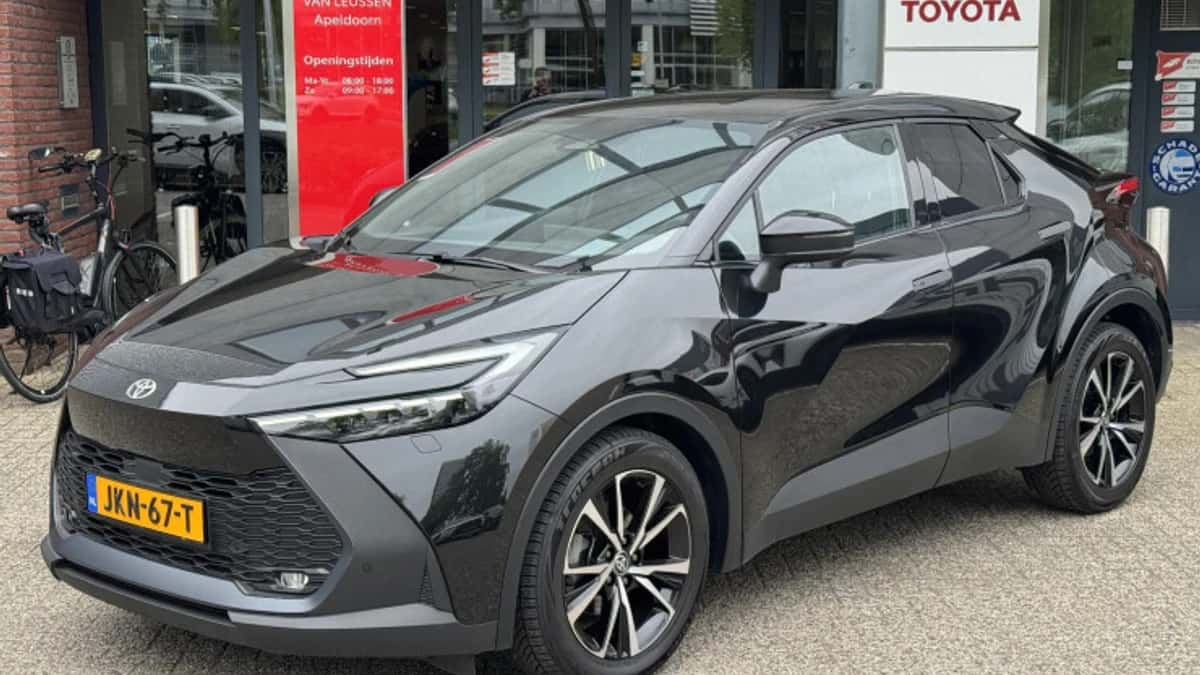 Toyota C hr (2025) — foto 1