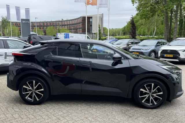 Toyota C hr (2025) thumbnail 12
