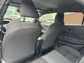 Toyota C hr (2025) thumbnail 14