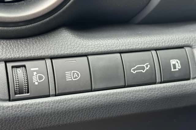 Toyota C hr (2025) thumbnail 19