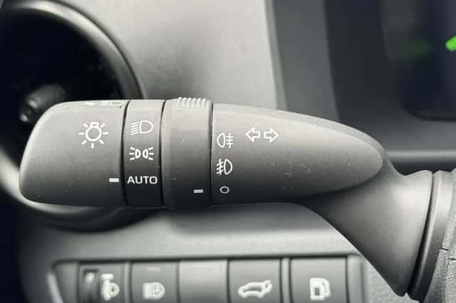 Toyota C hr (2025) thumbnail 21