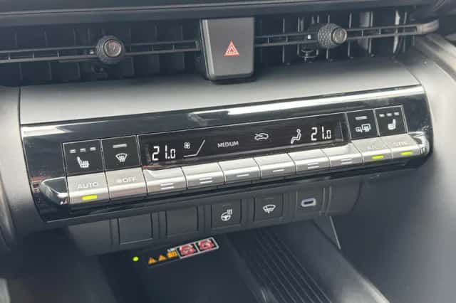 Toyota C hr (2025) thumbnail 28