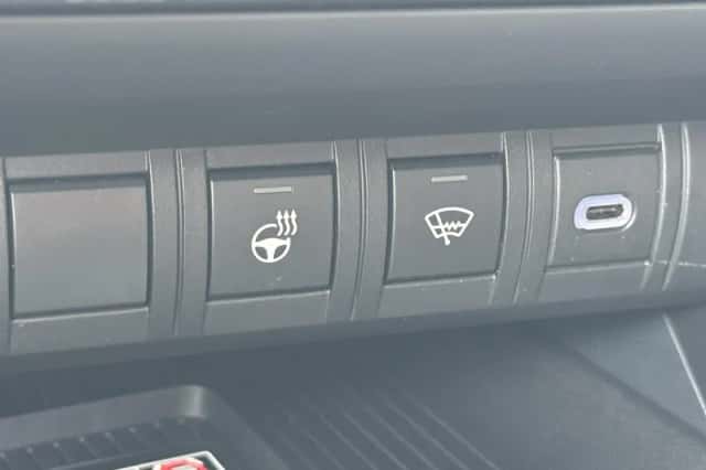 Toyota C hr (2025) thumbnail 29