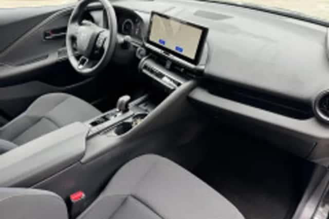 Toyota C hr (2025) thumbnail 4