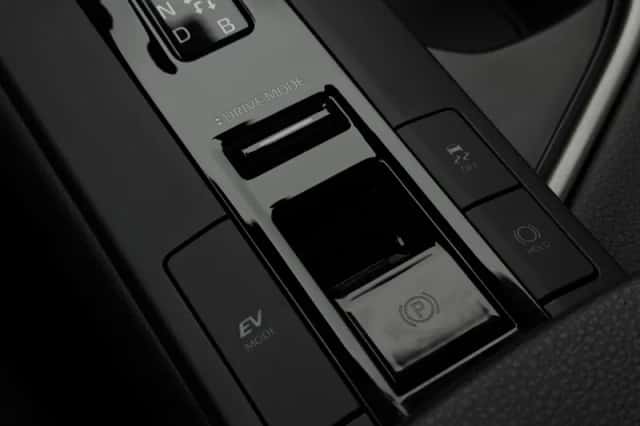 Toyota C hr (2025) thumbnail 32