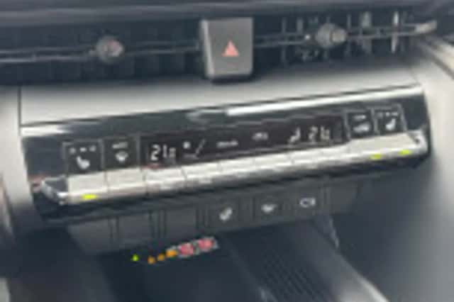 Toyota C hr (2025) thumbnail 58