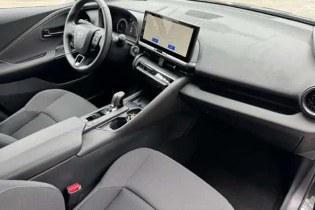 Toyota C hr (2025) thumbnail 73