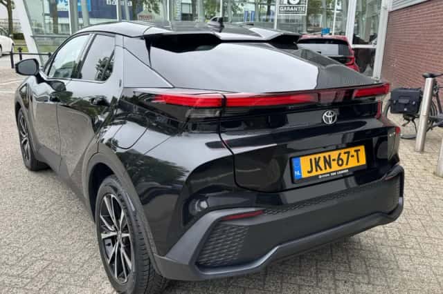 Toyota C hr (2025) thumbnail 9
