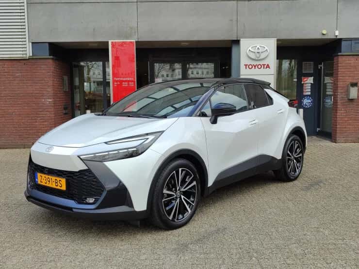 Toyota C hr (2024) — foto 1