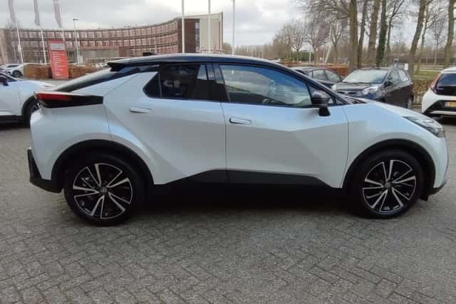 Toyota C hr (2024) thumbnail 12