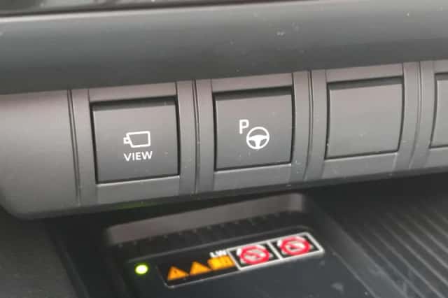 Toyota C hr (2024) thumbnail 18