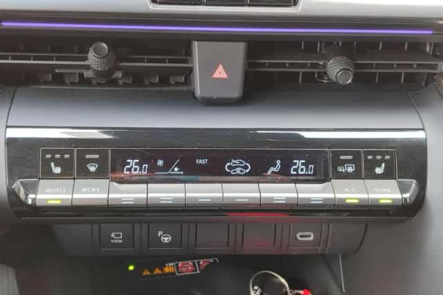Toyota C hr (2024) thumbnail 26