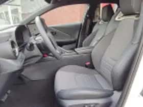 Toyota C hr (2024) thumbnail 52