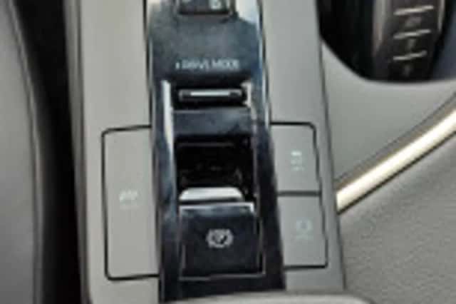Toyota C hr (2024) thumbnail 74