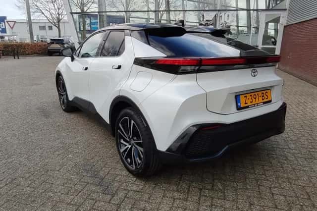Toyota C hr (2024) thumbnail 9