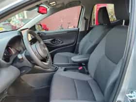 Toyota Yaris (2025) thumbnail 14