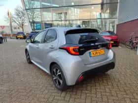 Toyota Yaris (2025) thumbnail 3
