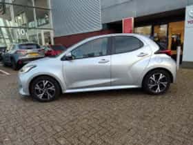Toyota Yaris (2025) thumbnail 5