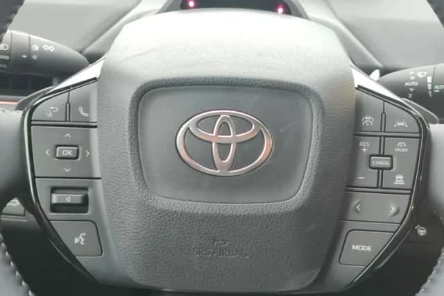Toyota bZ4X (2026) thumbnail 16