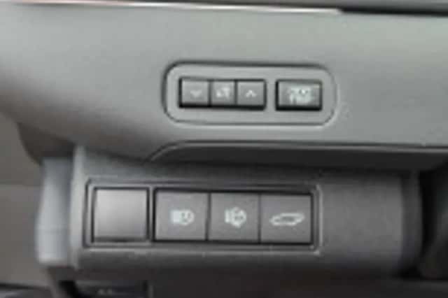 Toyota bZ4X (2026) thumbnail 56