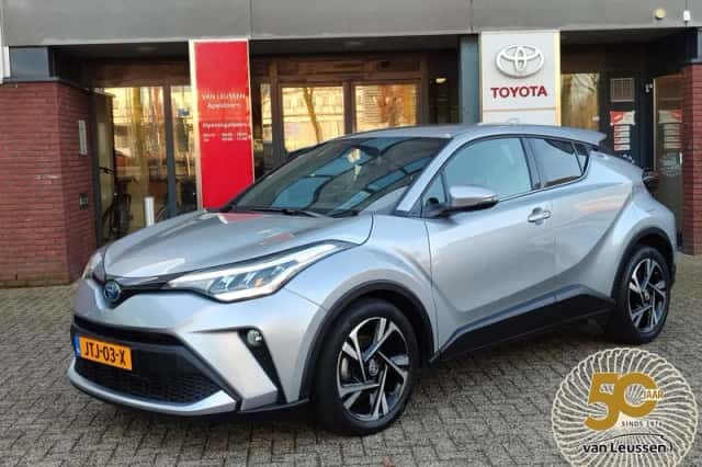 Toyota C hr (2023) thumbnail 2
