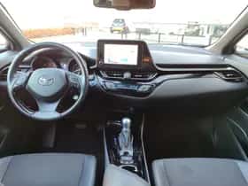 Toyota C hr (2023) thumbnail 13