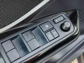 Toyota C hr (2023) thumbnail 17
