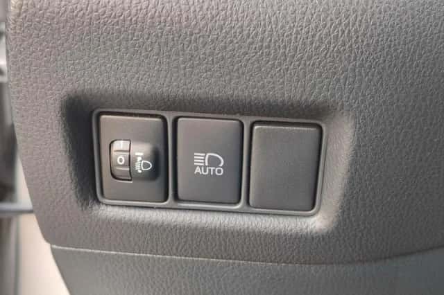 Toyota C hr (2023) thumbnail 18