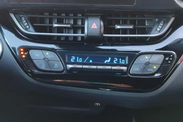 Toyota C hr (2023) thumbnail 29