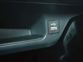 Toyota C hr (2023) thumbnail 32