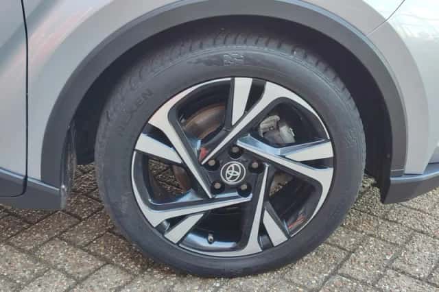 Toyota C hr (2023) thumbnail 39