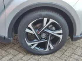 Toyota C hr (2023) thumbnail 77