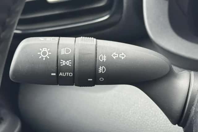 Toyota Yaris Cross (2025) thumbnail 18