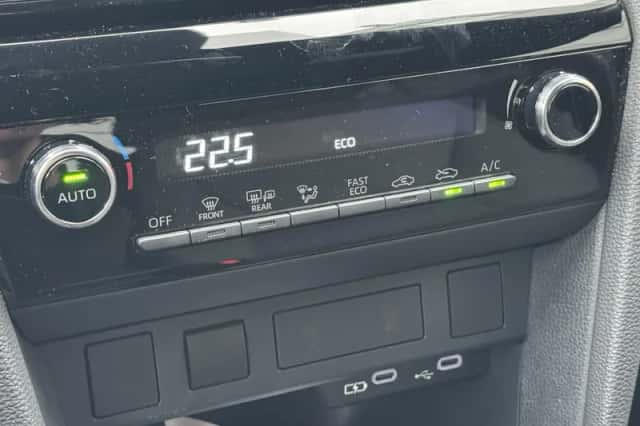 Toyota Yaris Cross (2025) thumbnail 24