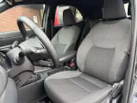 Toyota Yaris Cross (2025) thumbnail 37