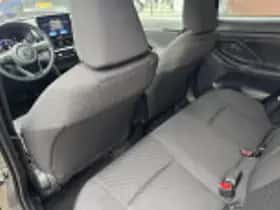 Toyota Yaris Cross (2025) thumbnail 38