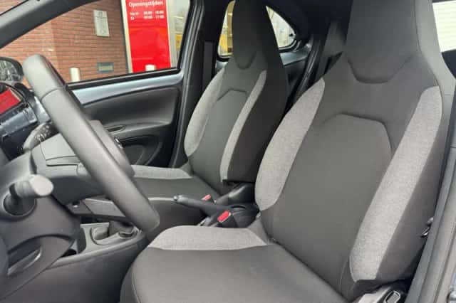 Toyota Aygo X (2025) thumbnail 13