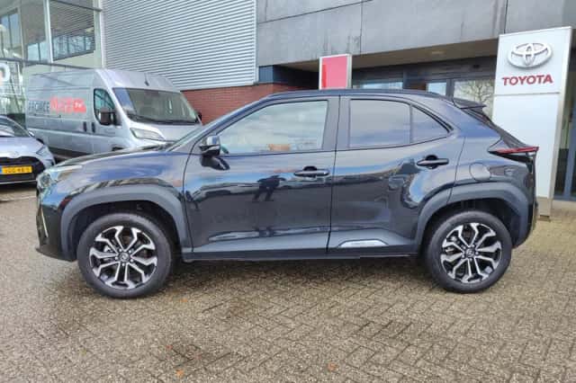 Toyota Yaris Cross (2024) thumbnail 11