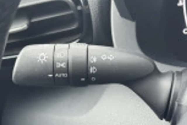 Toyota Yaris Cross (2024) thumbnail 49