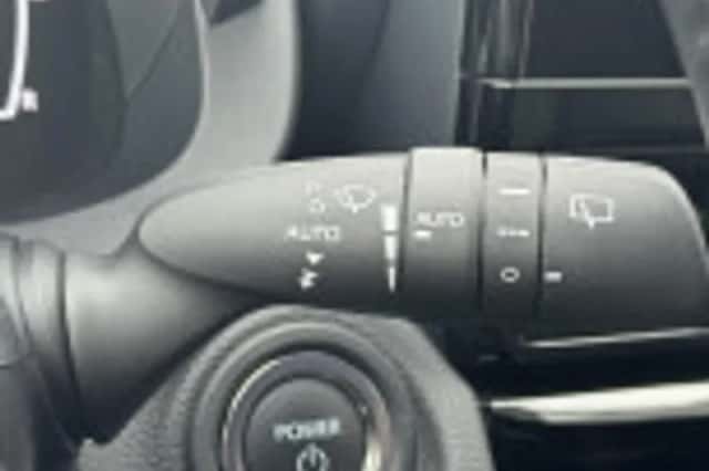 Toyota Yaris Cross (2024) thumbnail 53