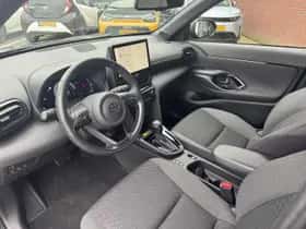 Toyota Yaris Cross (2024) thumbnail 8