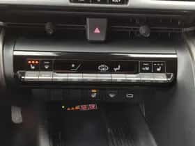 Toyota C hr (2024) thumbnail 18