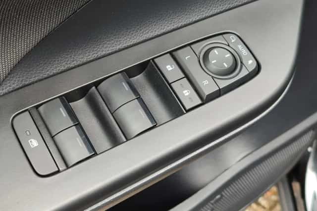 Toyota C hr (2024) thumbnail 19