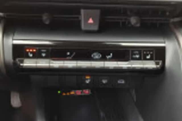 Toyota C hr (2024) thumbnail 61